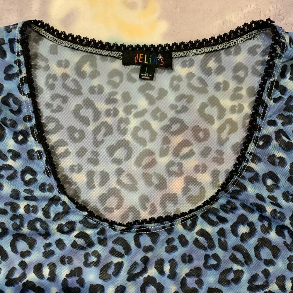 dELiA*s Sheer Blue Cheetah Print Crop Top - Picture 4 of 8